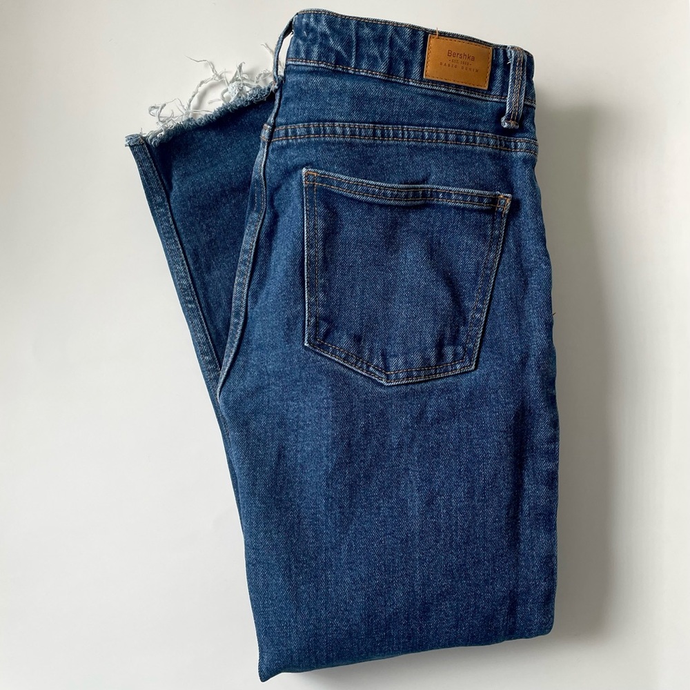 [Bershka] Straight Distressted Hem Denim Jeans Size 28
